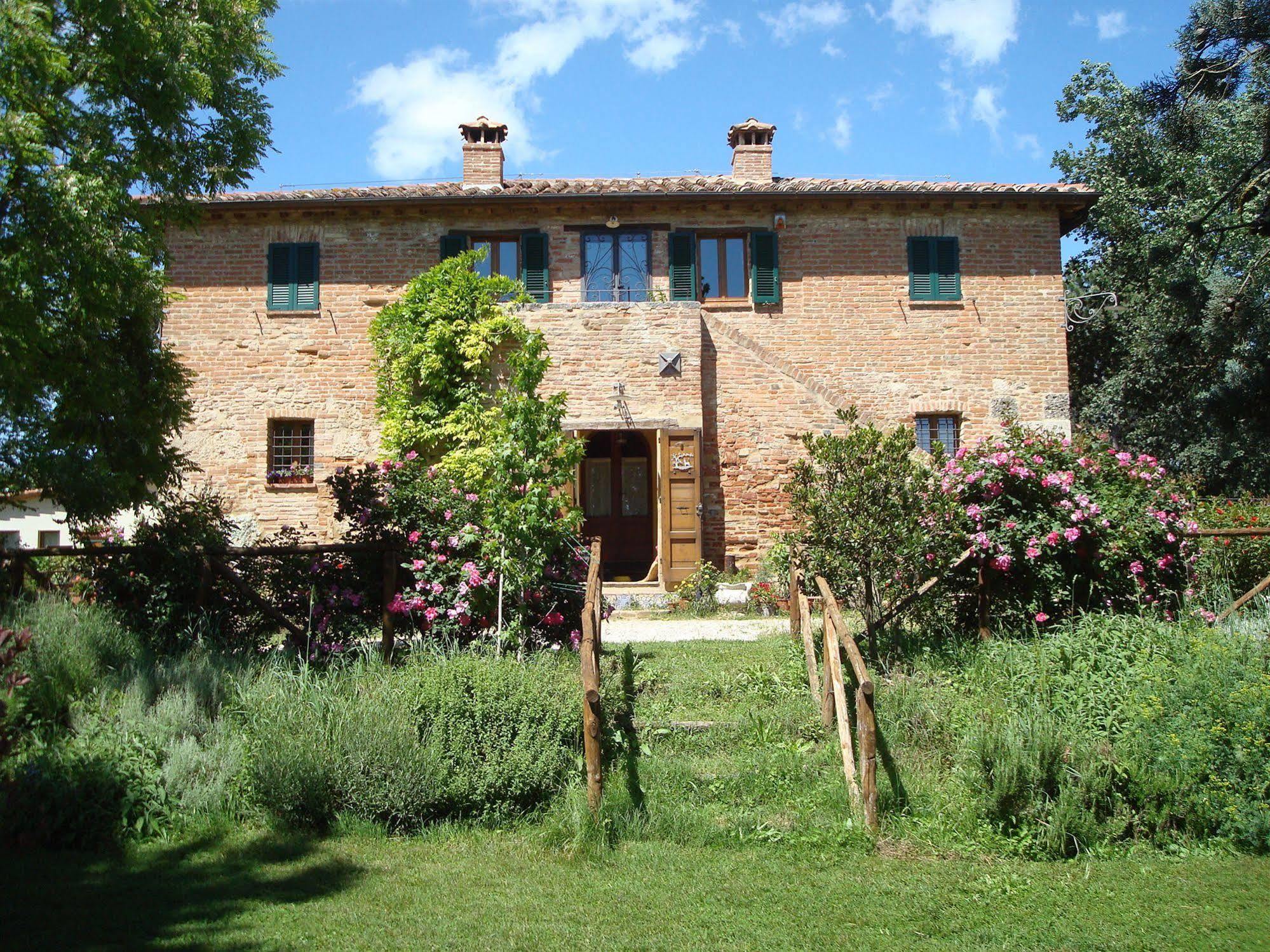 Al Giardino Degli Etruschi Chiusi Exterior foto